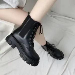 [옷자락]여성 가죽 통굽 레이스업 사이드밴드 부츠
