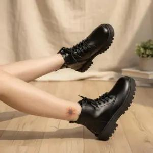 [옷자락]여성 데일리 통굽 빅사이즈 레이스업 앵클 워커