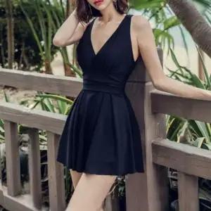 [콩심팥심]여성 슬림핏 휴가 비치웨어 수영장 민소매 원피스 수영복