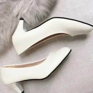 여성 펌프스 기본 미들힐 정장 원피스 치마 구두 슈즈