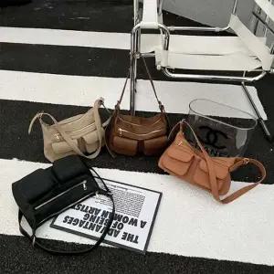 [셀러에이드]캐주얼 숄더백 여성 포켓 레더 빈티지 모던 페미닌 캐주얼가방