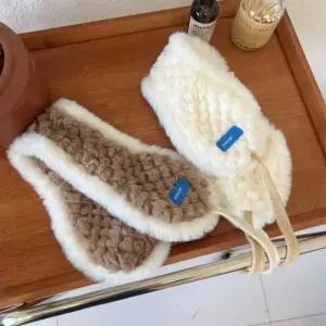 겨울귀도리 보들보들 겨울 귀도리 털 방한 귀마개 귀달이 털귀 퍼 니트