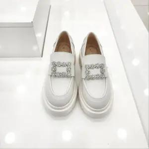 [탠디]by미셸 x25006 소가죽 소재 4cm굽 여성 앞 장식 로퍼 cc4_CC