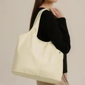 [패션] 모아르 벨르 여성 숄더백 데일리 빅사이즈 핸드백 가방