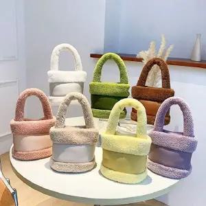 [셀러에이드]무스탕 원통 뽀글이 토트백 가방 털가방 여성 미니백