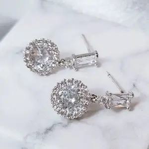 럭셔리 스퀴어 꽃 플래쉬 귀걸이