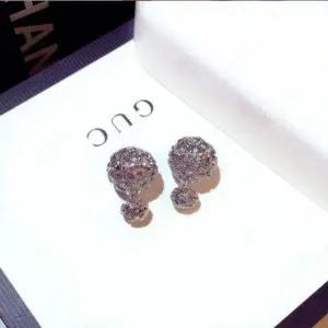 [골드스마일]화려한 큐빅볼 플래쉬 귀걸이