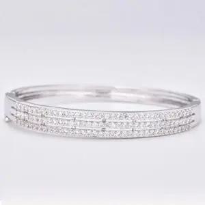 여성스러운 3라인 큐빅 뱅글 팔찌