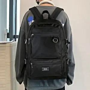 앞면 빅 메쉬 포켓 포인트 가볍고 편한 케쥬얼 백팩 노트북백팩 학생백팩 남성백팩