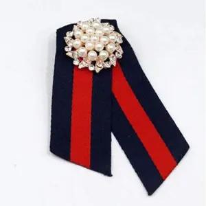 진주 보석패션 라인 브로치-네이비컬러