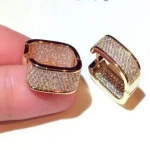 깔끔한 골드 스퀘어 큐빅 귀걸이