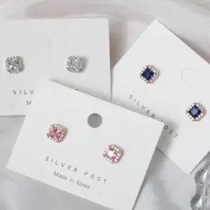 친구선물 사각 컬러 큐빅 포인트 실버 92.5 은침 귀걸이