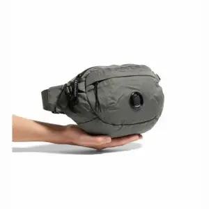 MUST IT_ 25FW Nylon B Crossbody Pack 19CMAC734A 005269G 921) 나일론 크로스바디 팩)