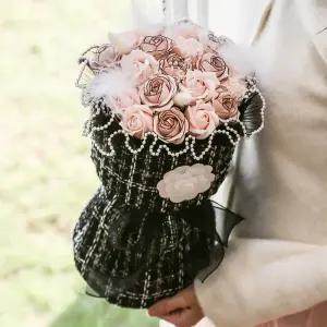 라비나 트위드 비누꽃다발 핑크 / 졸업식 입학식 프리저브드 꽃다발 비누 연주회 발표회