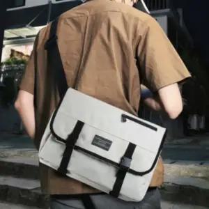 스포티 메신저백 캐주얼 벨트 스트랩 가방