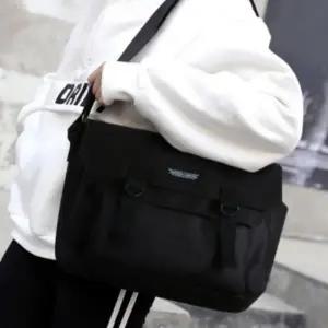 남녀공용 베이직 메신저백 캐주얼 가방