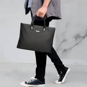 [옷자락]남성 멀티 수납 출근용 사무실 스퀘어 나일론 토트백