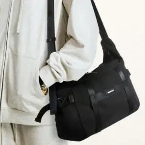 (색상 블랙)스트랩 메신저백 멀티 캐주얼 크로스백 가방