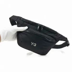 MUST IT_[Y-3]SS25 남성 벨트백JW9946 BLACK