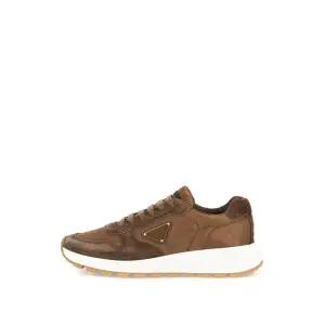 프라다 프랙스 01 델라베 스웨이드 및 리나일론 스니 2EE369 3KUY F03UT