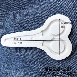 케이크 도구 1 pc 13cm 5inch 대형 가위 바느질 디자이너 의류 실리콘 웨딩 테두리 퐁당 장식