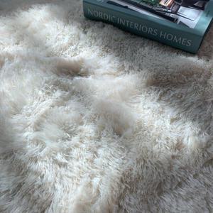 롱파일 원형 러그 거실 사계절 원룸 침실 책상 식탁 미니 카페트 연두 잔디 베란다 반려견