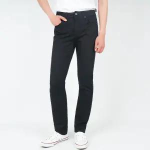 게스 남성 청바지 슬림 스트레이트 블랙 MO2D3030