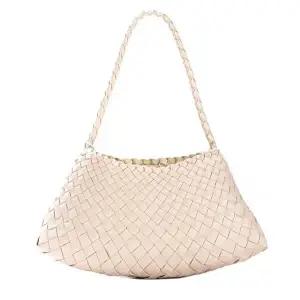 [드래곤디퓨전]25FW 여성 ROSANNA 토트백 (8943 SAND)