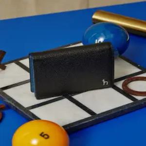 헤지스 액세서리 남성 25SS [스테디셀러] 블랙 단색 소가죽 명함지갑 WUHO5E938BK