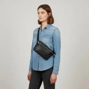 패세라구이디 BV07 BLKT 소프트 홀스 풀 그레인 레더 투웨이 슬링백