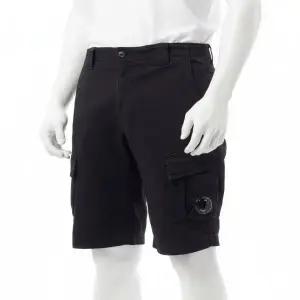 [발렌티노]CP COMPANY 25 Stretch Sateen Cargo Shorts 18CMBE116A 005694G 999 스트레치 새틴 카고 반바지