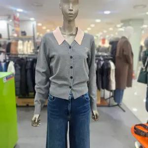 시슬리/애플아울렛/카라 배색 브이넥 가디건 SAKCA3611