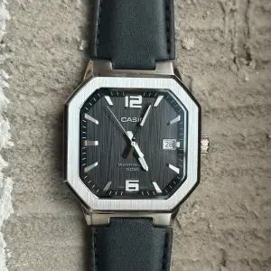 CASIO 카시오 MTP-B195L-1A 유니크 스퀘어 레트로 남자 가죽손목시계