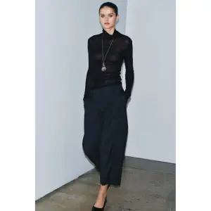 [정품] 자라 긴팔 롱슬리브 맨투맨 니트 ZARA 수피마 코튼 티셔츠 - 블랙