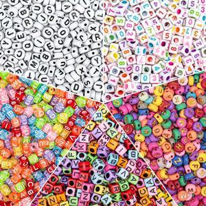 100개 아크릴 알파벳 큐브 비즈, 다양한 A-Z 글자 스페이서 팔찌 및 목걸이 DIY 쥬얼리 제작 공예 용품