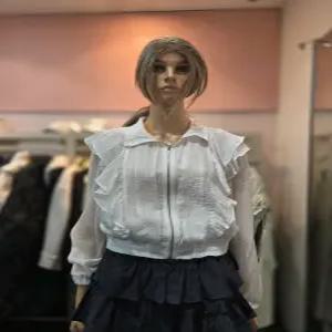 [에고이스트] 숏점퍼 러플 포인트  ES2TZ-800