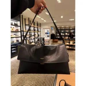 [정품] 코치 첼시 36 숄더백