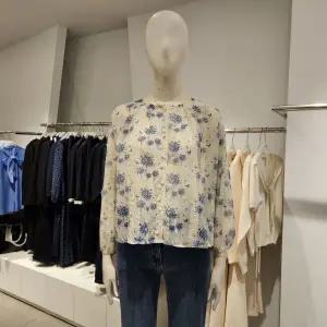 [대구백화점] [미센스]레이스플라워블라우스(MB59BLM309Z)