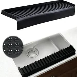 실리콘 싱크대 가장자리 보호기 24인치 흡입 컵이 있는 주방 수도꼭지 스플래시 가드 틸트 및 절단 가능한