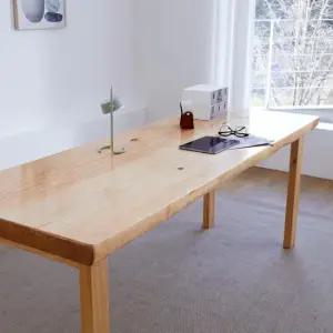 해찬솔 통원목책상테이블2000_w700UV코팅베이지tr