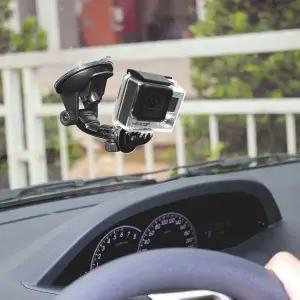 [셀러에이드]차량 유리 석션 블랙박스 흡착 마운트 액션캠 아이쏘우 인스타360