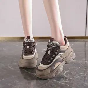 샤오원샵 여친 가을 캐주얼 키높이 키작녀 러닝 하이탑 꾹3