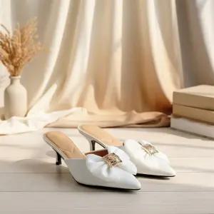 여성용 데일리 미들굽 뾰족코 리본 슬리퍼 미들힐