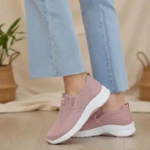 여성용 가벼운 메쉬 슬립온 캐주얼 스니커즈
