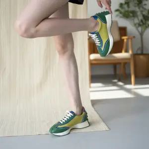 여성용 계절감 배색 청키 플랫 스니커즈