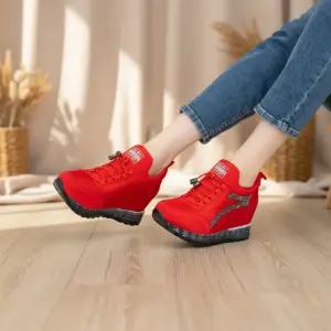 여성 봄여름용 통기성 메쉬 키높이 운동화