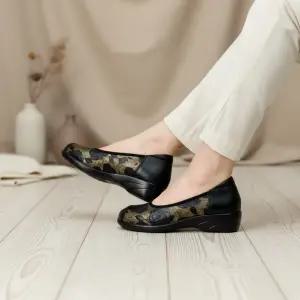 여성 양가죽 라운드토 플랫슈즈 꽃무늬 편한발