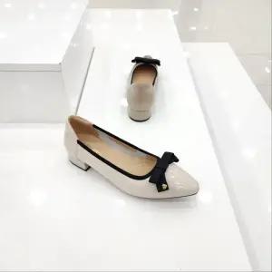 [탠디]by미셸 x25010 소가죽 소재 3cm굽 여성 앞 장식 펌프스 구두 cc4_CC