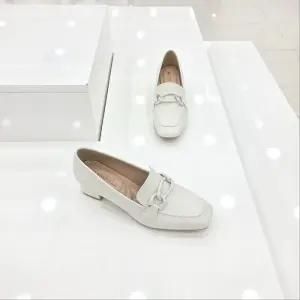 [탠디]by미셸 126003 소가죽 소재 4cm굽 앞 장식 여성 로퍼 구두 cc5_CC