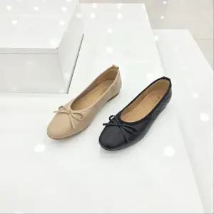 [탠디]by미셸 x260006 소가죽 소재 2cm굽 앞 장식 여성 펌프스 구두 cc6_CC